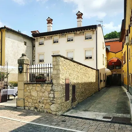 Lo Scudo Guest house Soave (Verona)