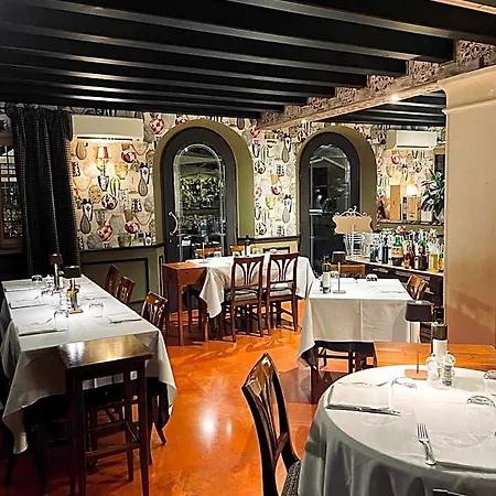 Lo Scudo 4* Soave (Verona)